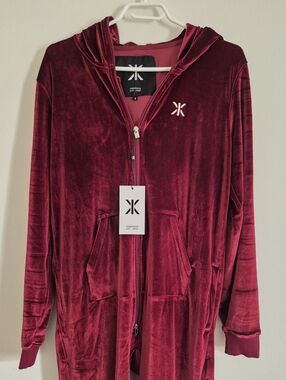 Onepiece Norweigan Original Red Soft Velour Hooded Jumpsuit Onesie In Small NWT